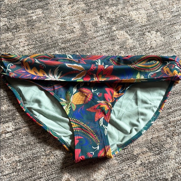 Boden NWT women’s size 10 - Floral Green Swim Bottom- great British Style - Picture 1 of 4